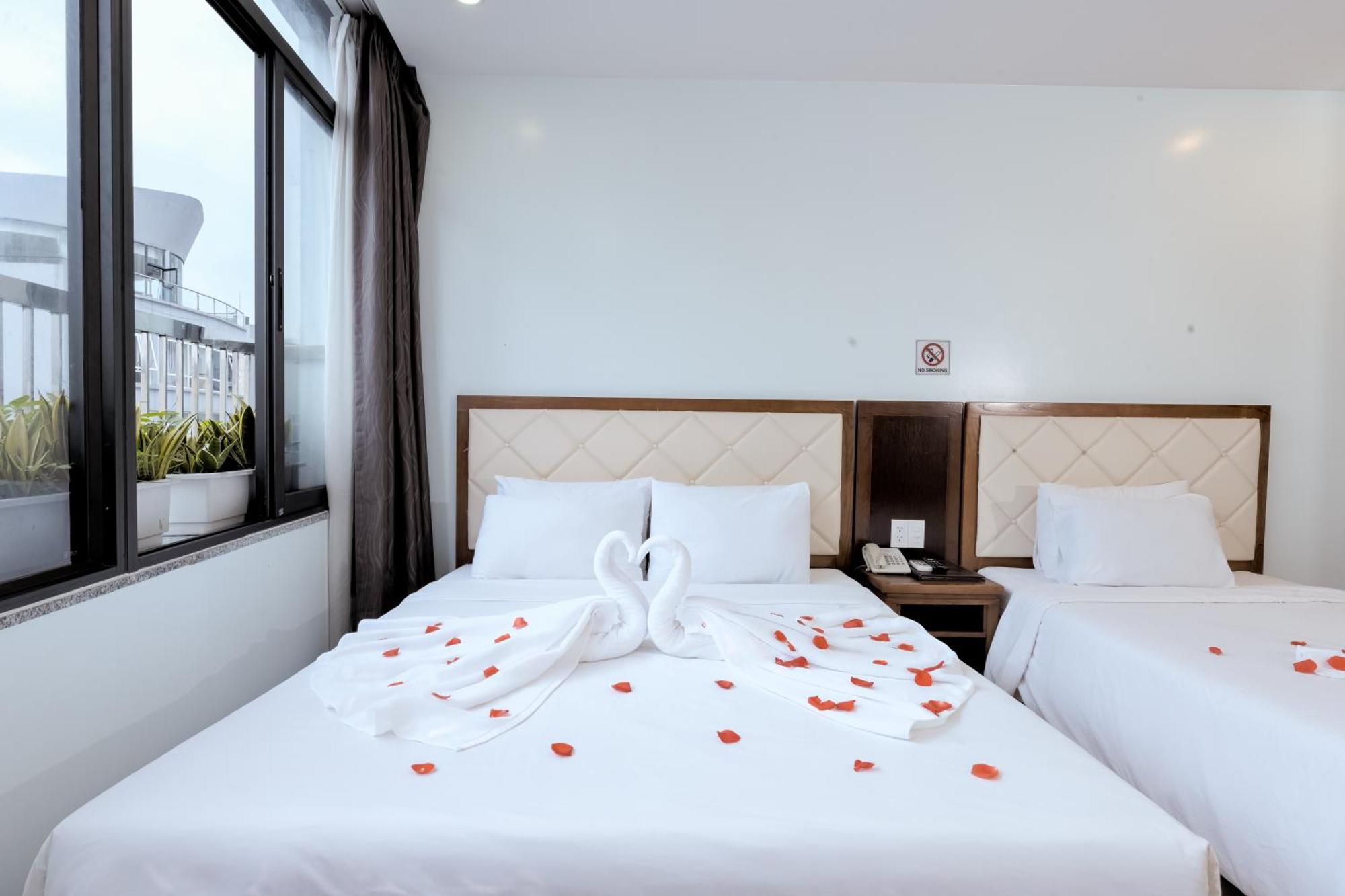 Dana Sailing Hotel Дананг Экстерьер фото