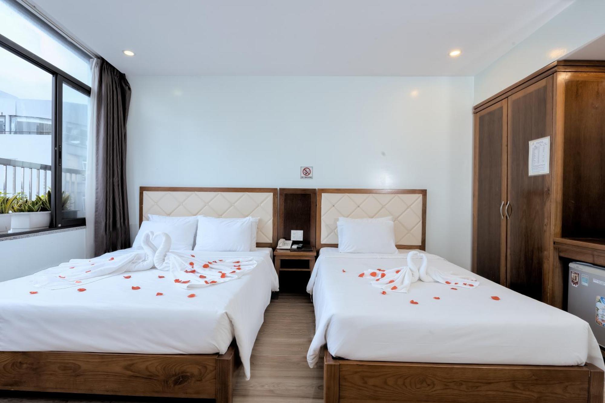 Dana Sailing Hotel Дананг Экстерьер фото
